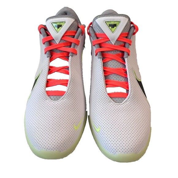Nike NEW Size 10 Lebron XXII White Volt Glow Basketball Shoes FZ1094-101 Men\'s main image 11